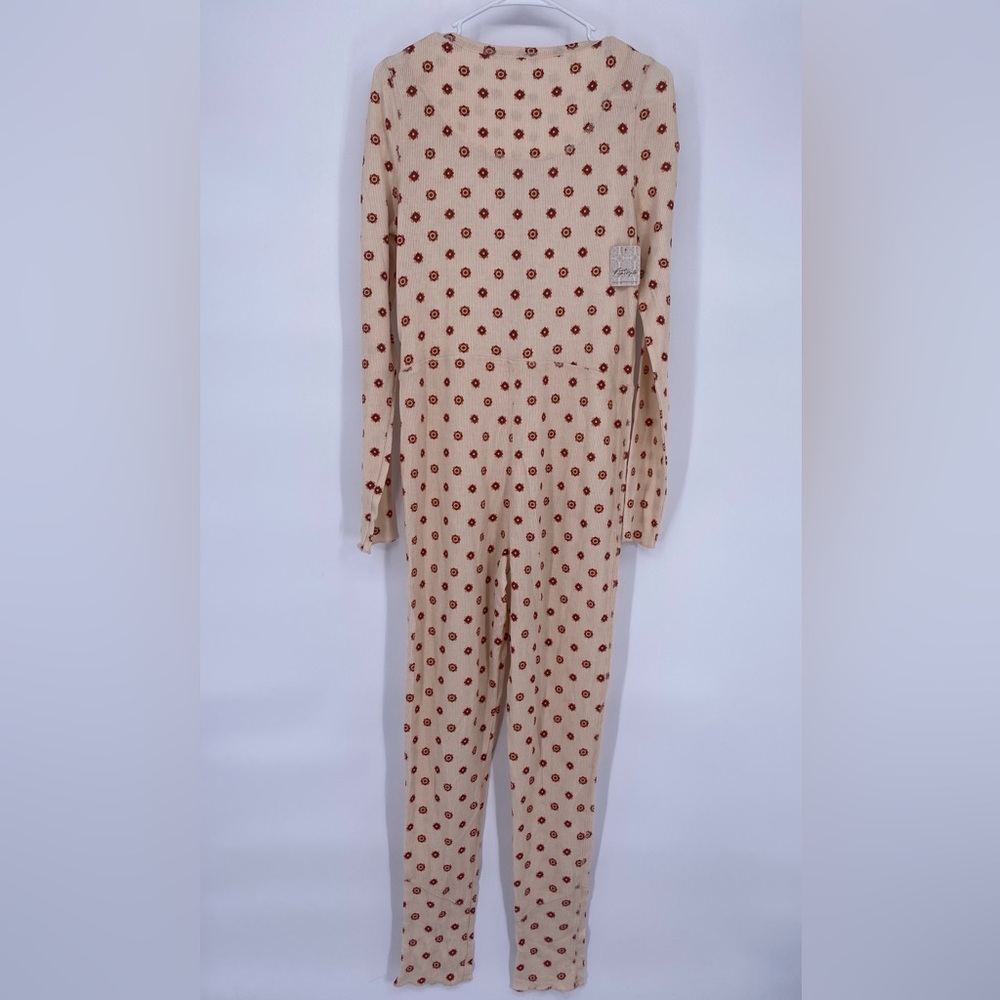 Free People NWT Tan & Orange Ribbed Pajamas Onesie Loungewear Long Sleeve - Picture 2 of 5